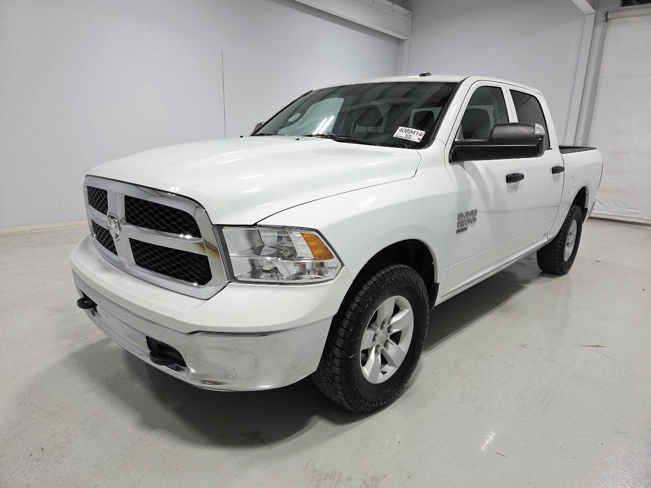 Used 2022 RAM 1500 Tradesman w/ Chrome Appearance Group image 3