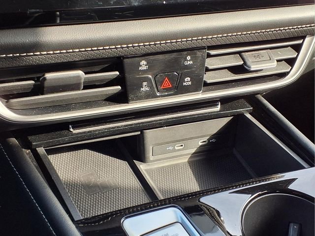 Used 2024 Volkswagen Atlas SE image 6