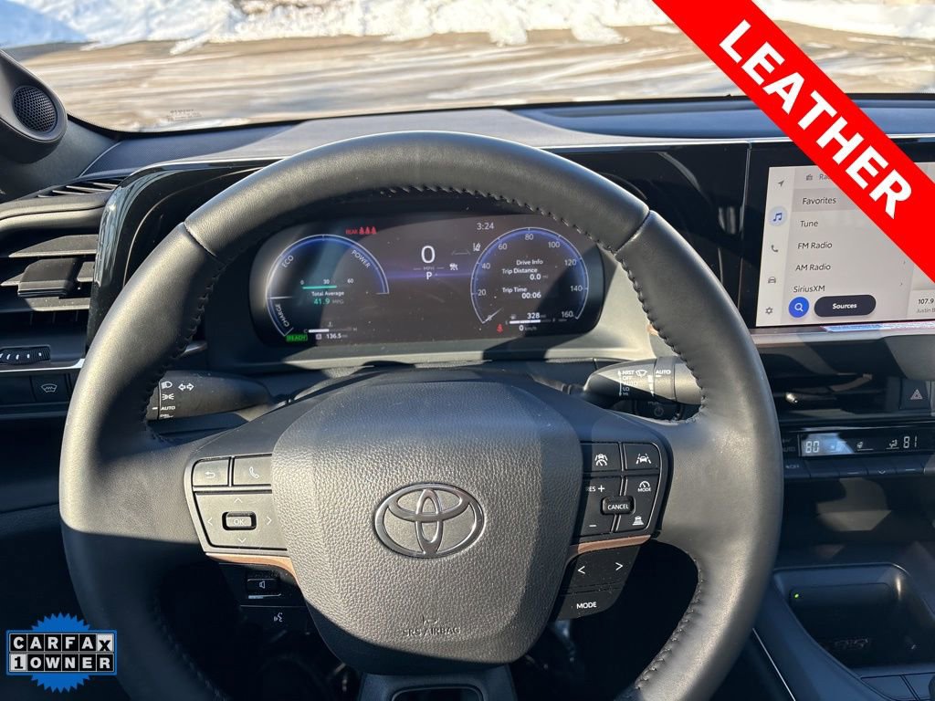 Used 2023 Toyota Crown Limited image 16