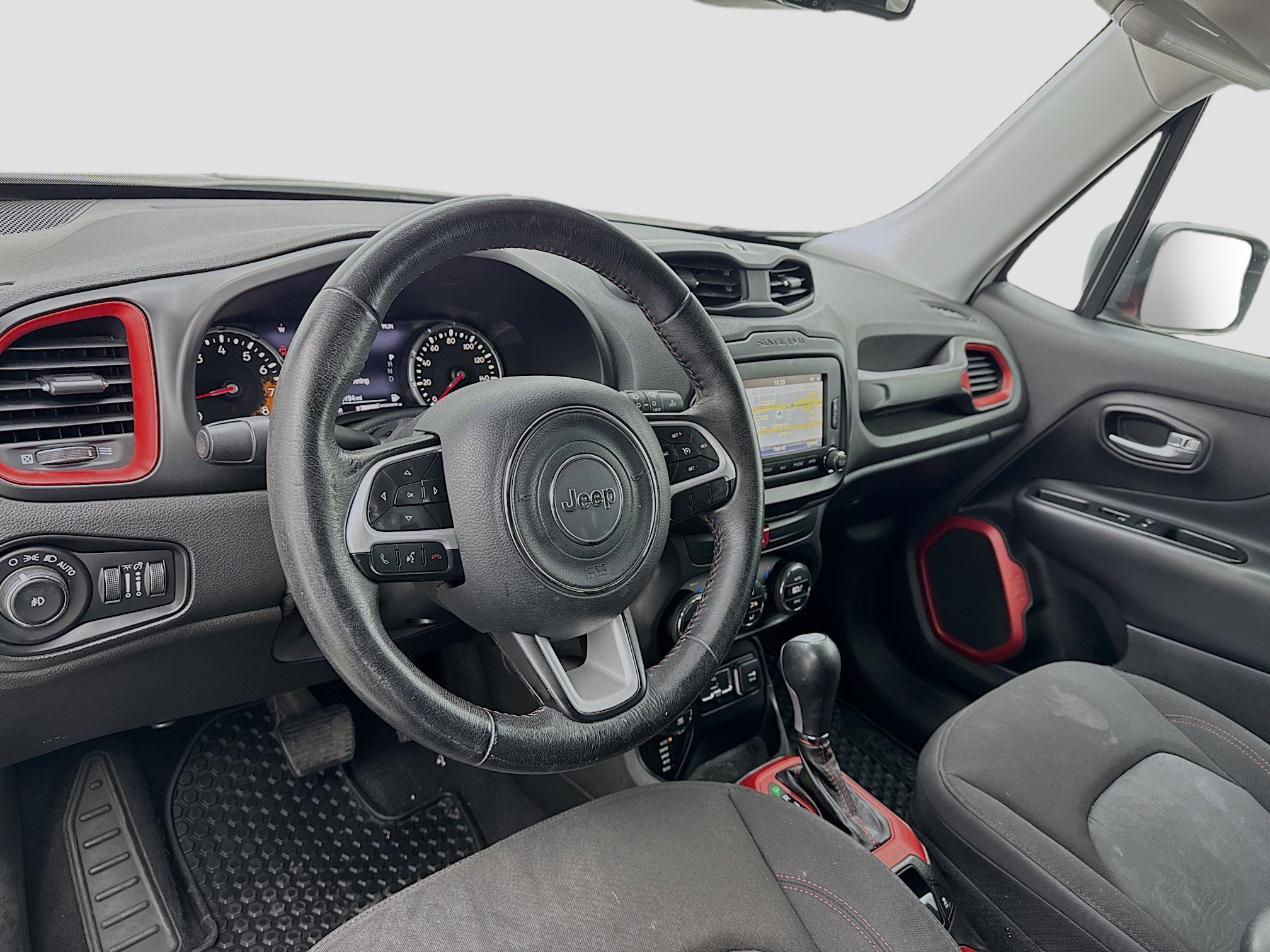 Used 2017 Jeep Renegade Trailhawk image 7