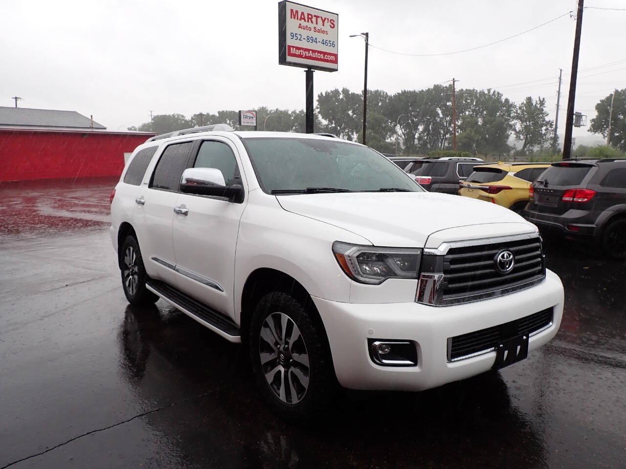 Used 2018 Toyota Sequoia Limited w/ Safety & Convenience Package AWD/4WD image 1