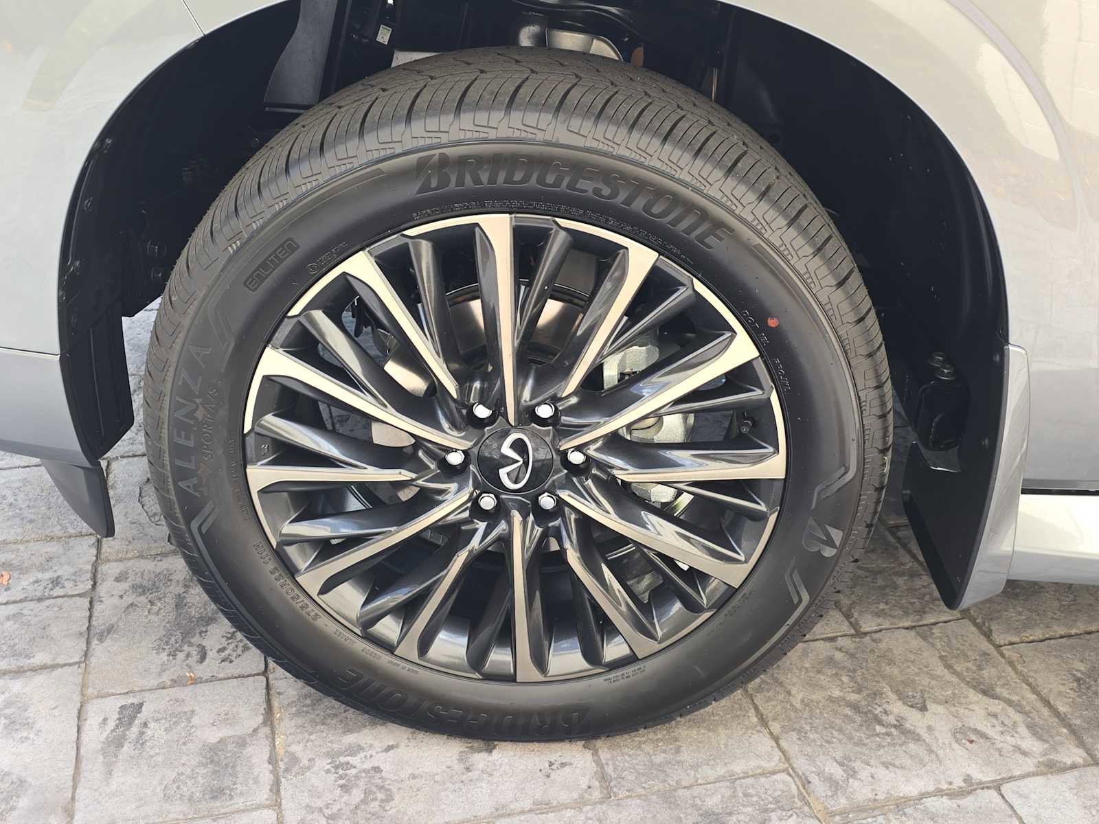 New 2026 INFINITI QX80 Autograph w/ Premium Cargo Package image 9