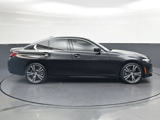 Used 2024 BMW 330i Sedan w/ Convenience Package RWD image 3