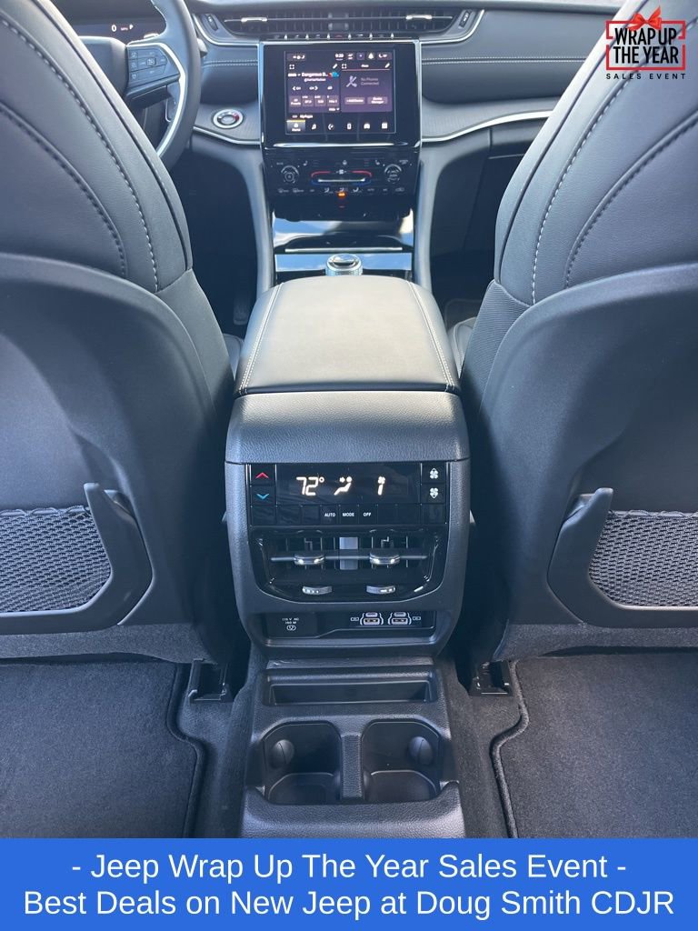 New 2025 Jeep Grand Cherokee L Laredo image 24