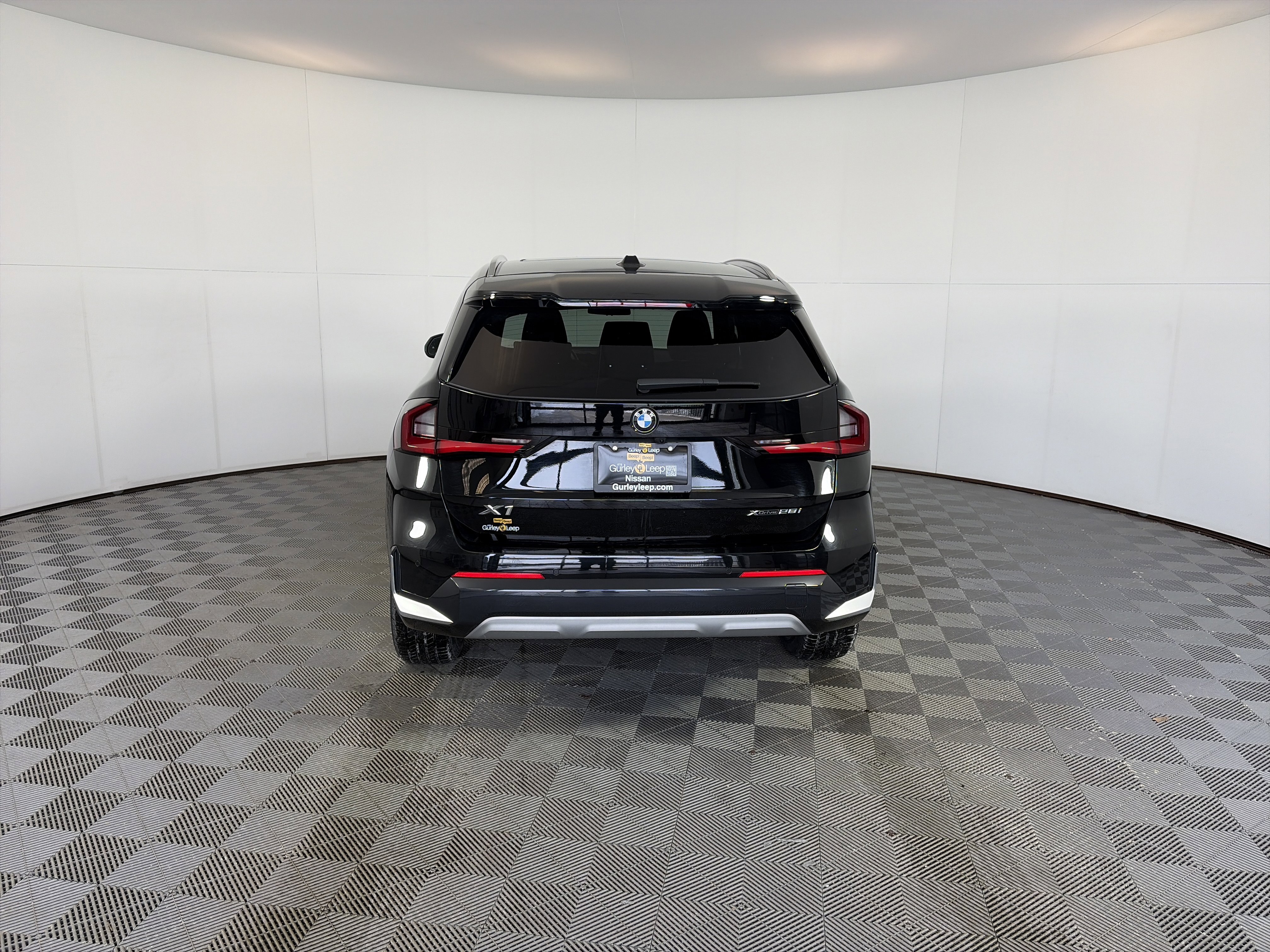 Used 2025 BMW X1 xDrive28i image 9