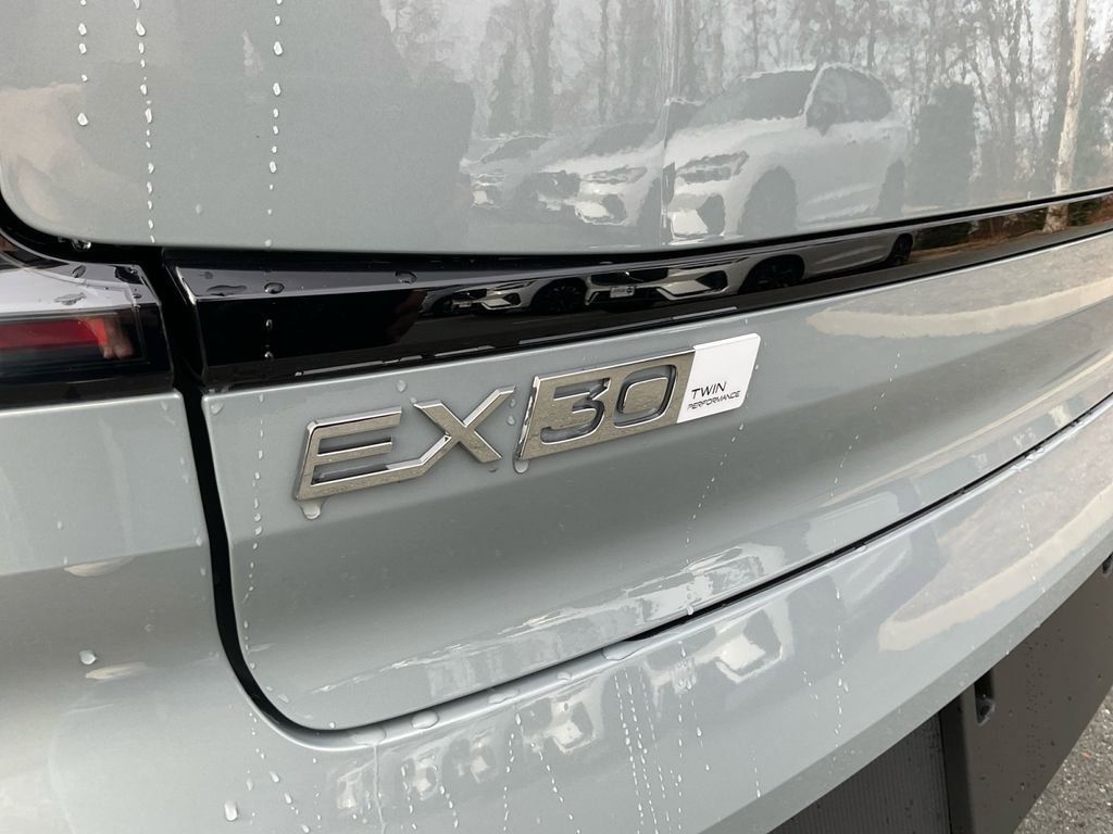 New 2026 Volvo EX30 Plus w/ Protection Package Premier image 17