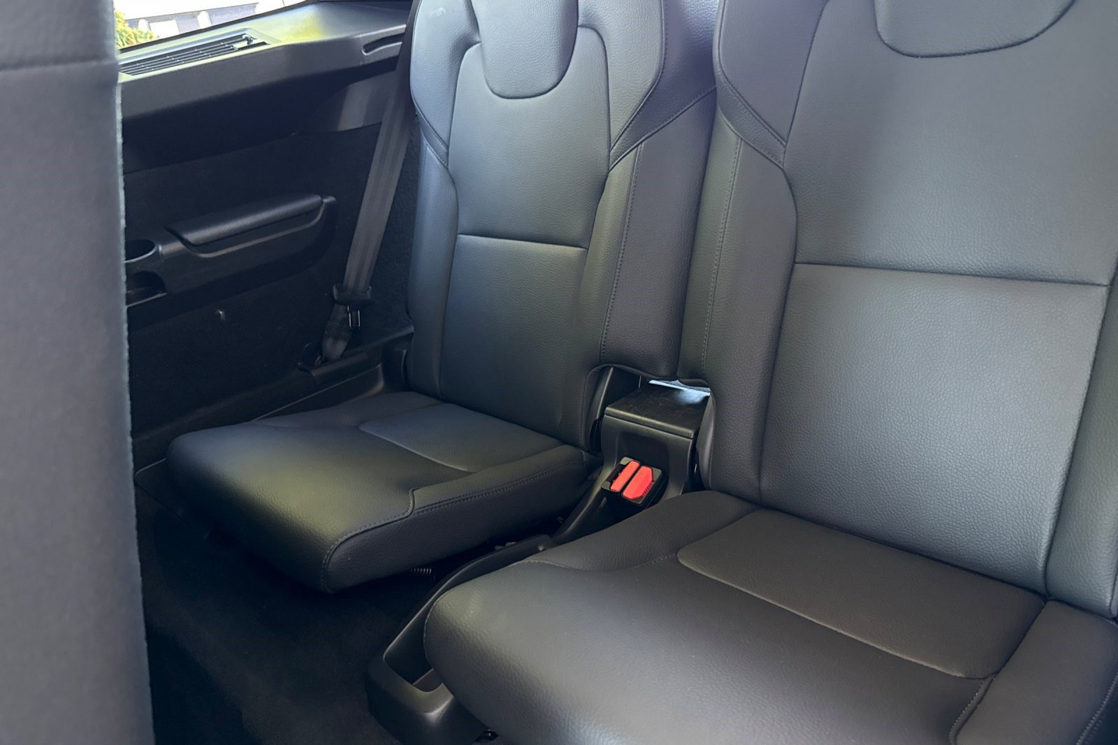 Used 2025 Volvo XC90 B6 Ultra image 19