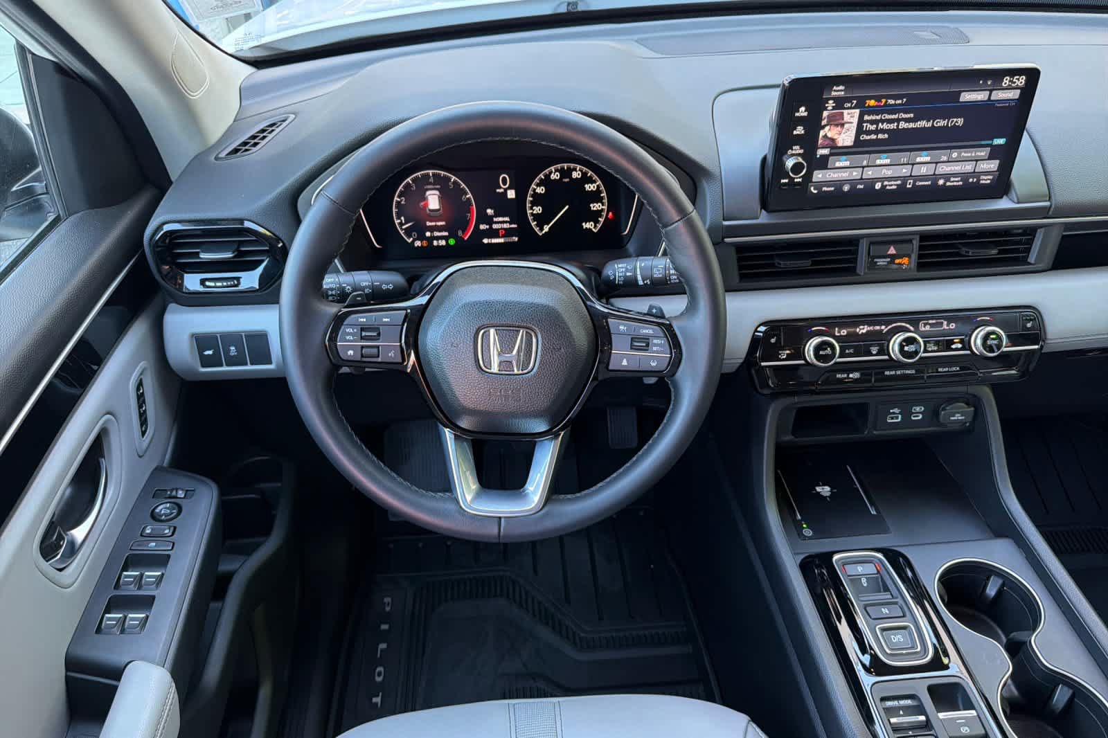 Used 2025 Honda Pilot EX-L image 16