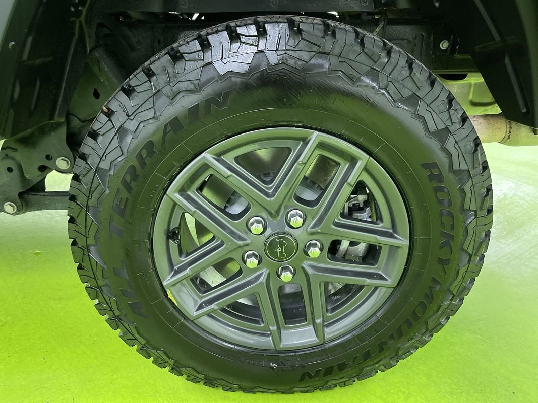 Used 2025 Jeep Gladiator Sport image 15