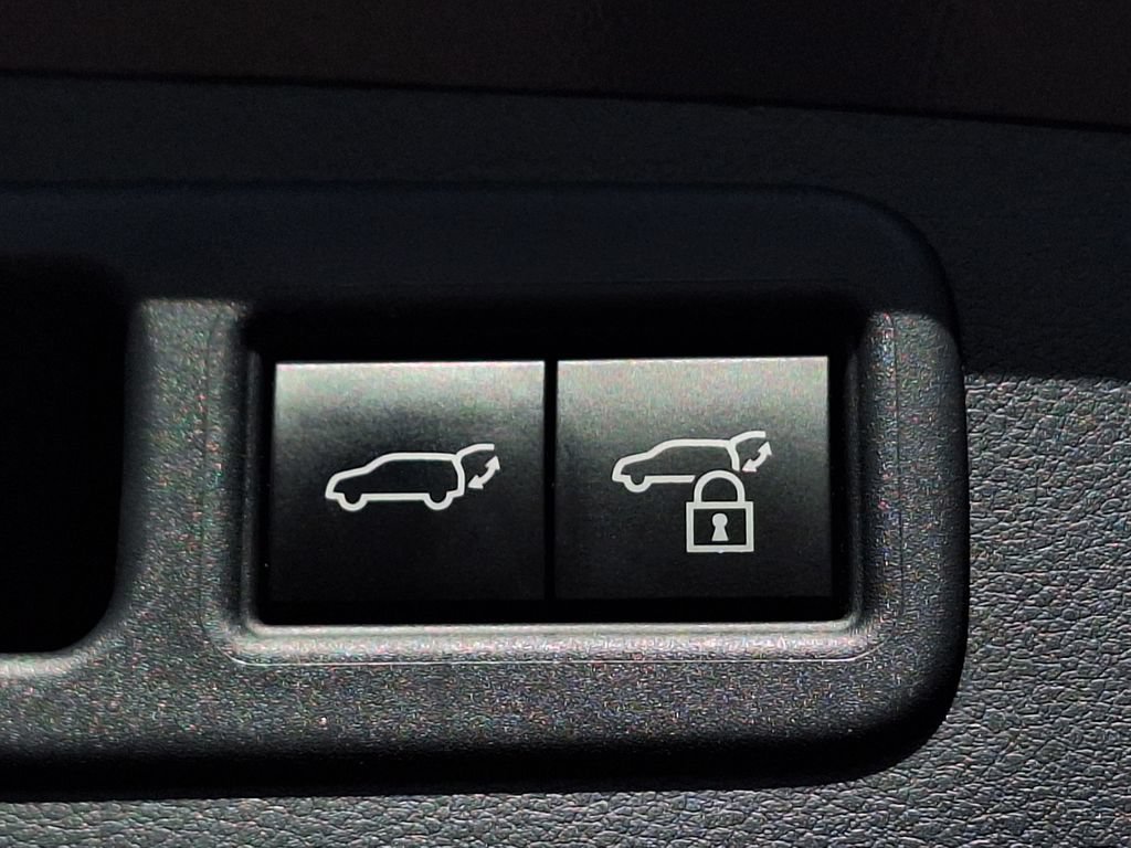 Used 2023 Lexus RX 500h F Sport w/ Cold Area Package AWD/4WD image 30