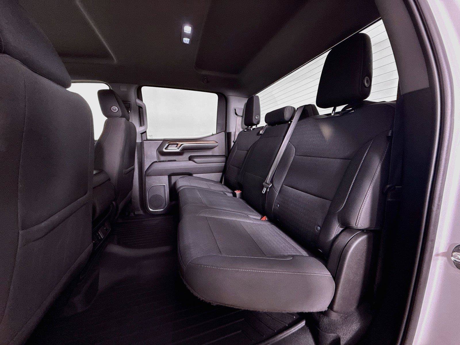 Used 2022 Chevrolet Silverado 1500 LT AWD/4WD image 24