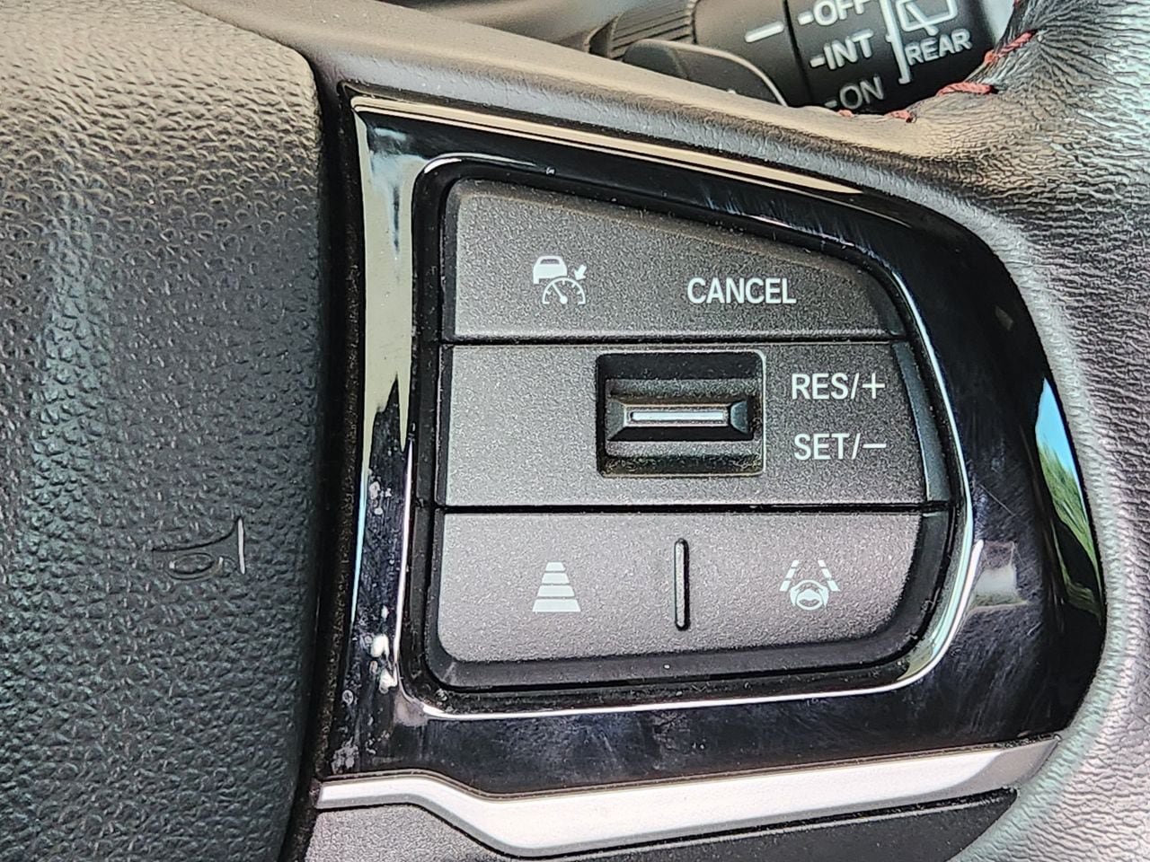 Used 2025 Honda Odyssey Sport-L image 28