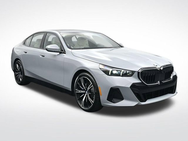 New 2026 BMW 530i xDrive w/ M Sport Package image 2