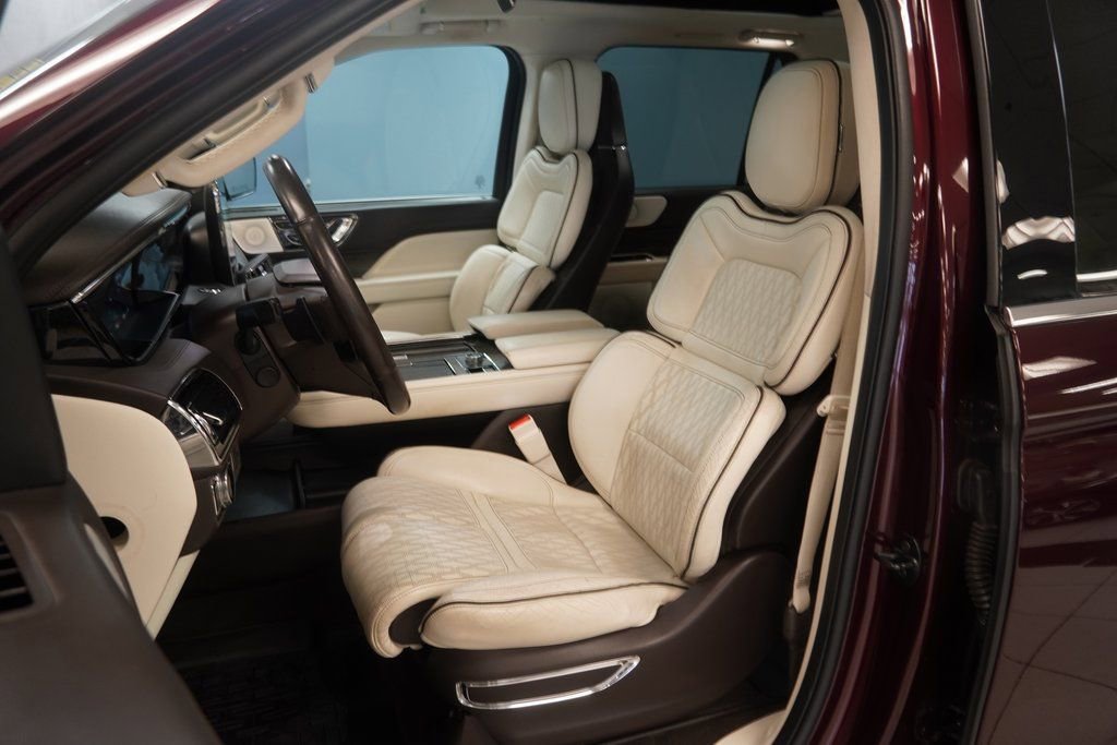 Used 2018 Lincoln Navigator Black Label image 3