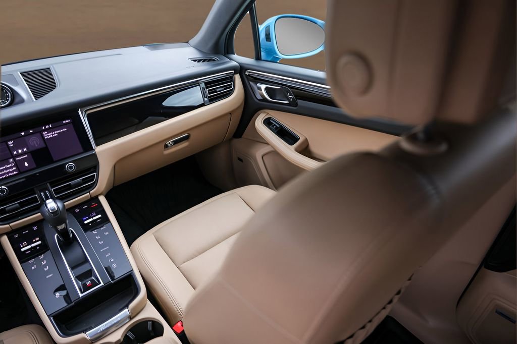 Used 2022 Porsche Macan image 28