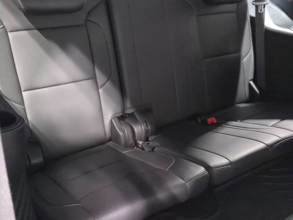 Used 2020 GMC Yukon SLT image 36