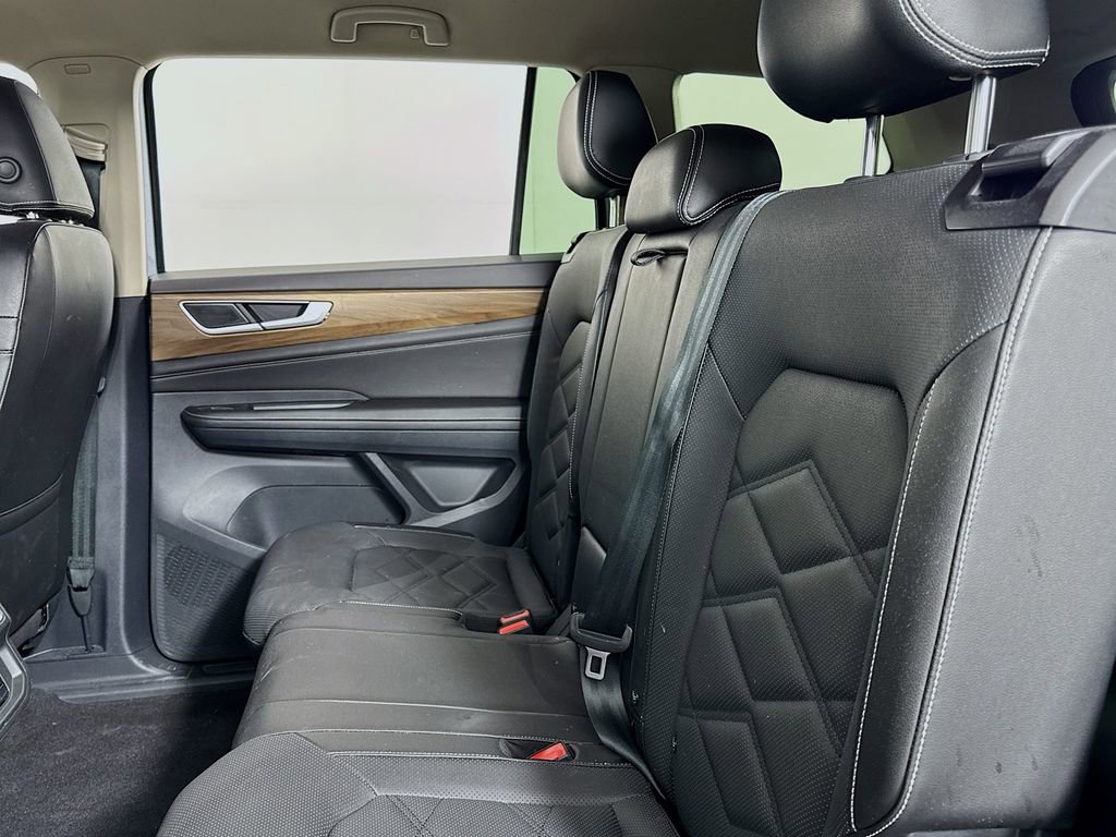 Used 2024 Volkswagen Atlas SE FWD image 11