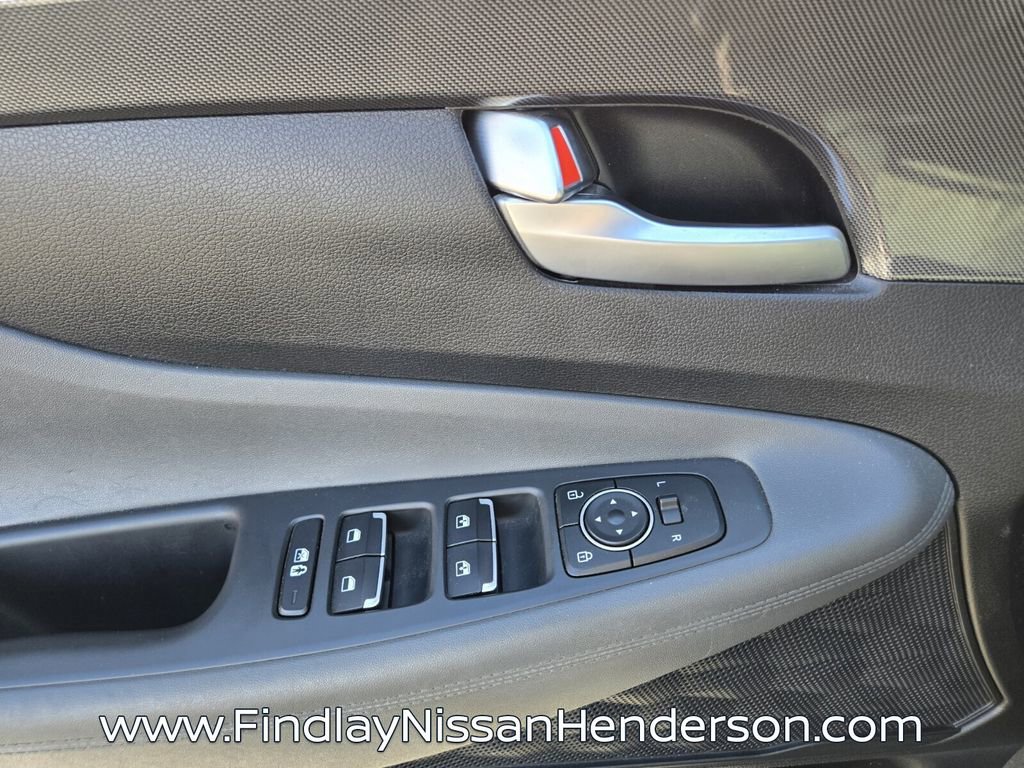 Used 2023 Hyundai Santa Fe SEL w/ Cargo Package image 19