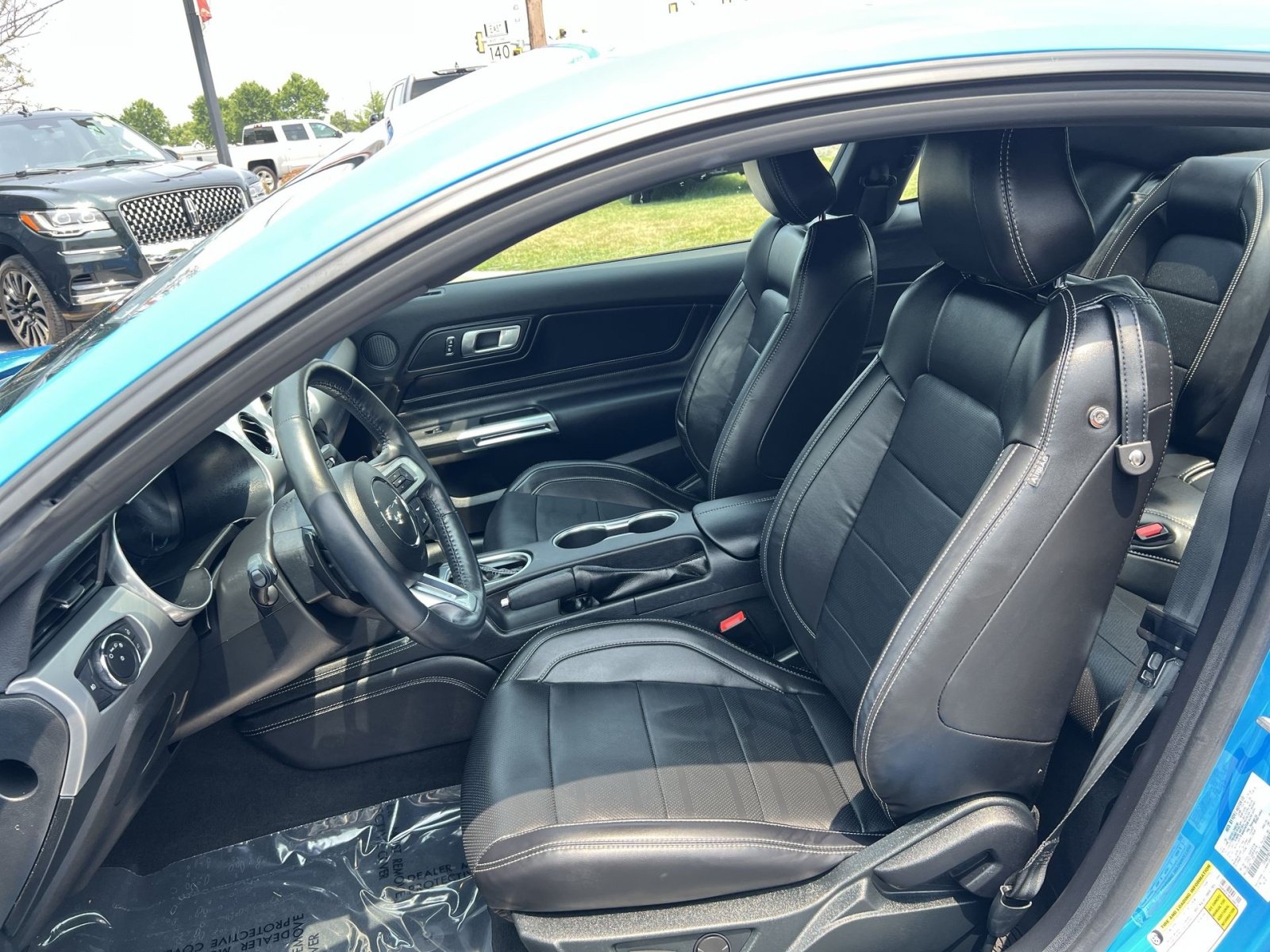 Used 2022 Ford Mustang GT Premium w/ Equipment Group 401A RWD image 13