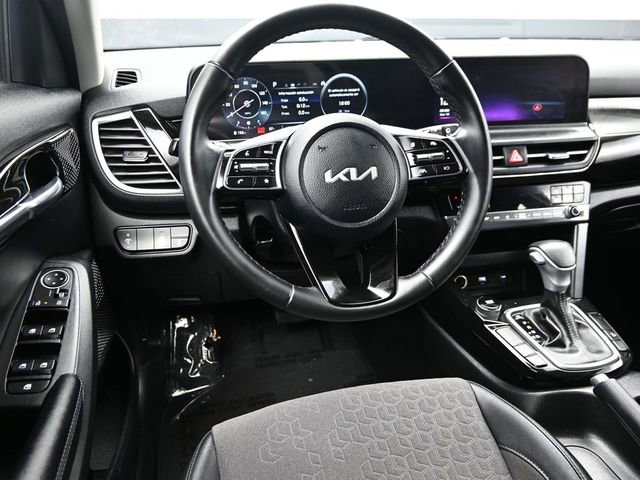 Used 2024 Kia Seltos S FWD image 19
