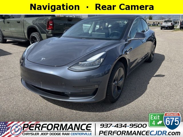 Used 2018 Tesla Model 3 image 1
