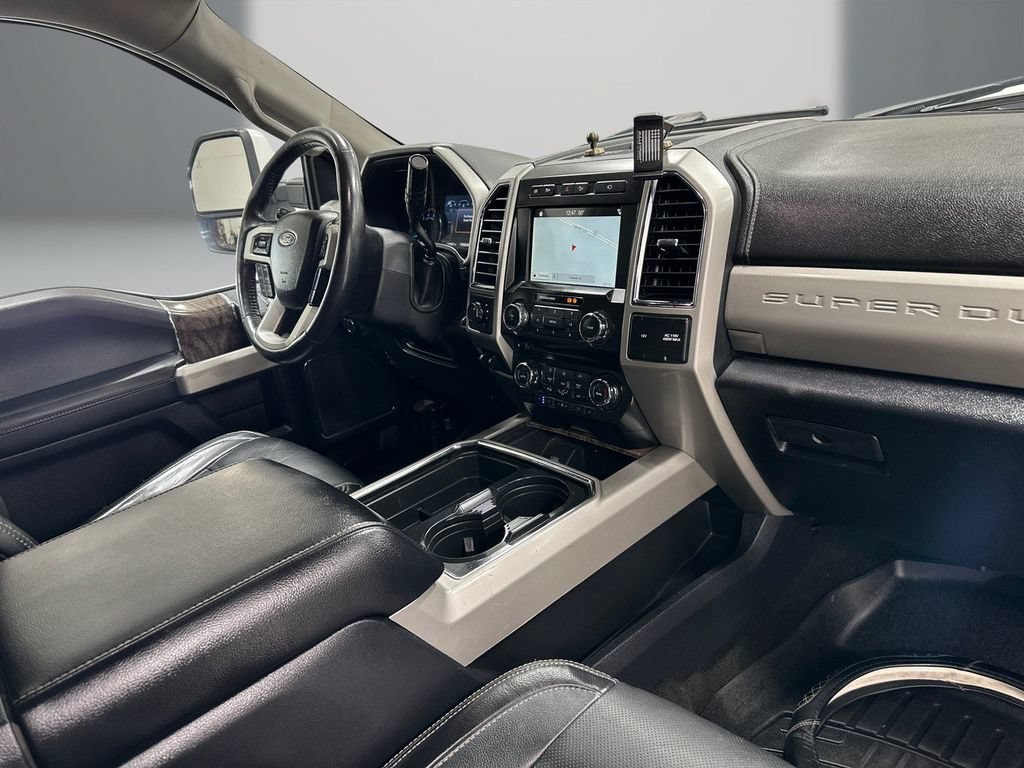 Used 2018 Ford F250 Lariat w/ Lariat Ultimate Package AWD/4WD image 16