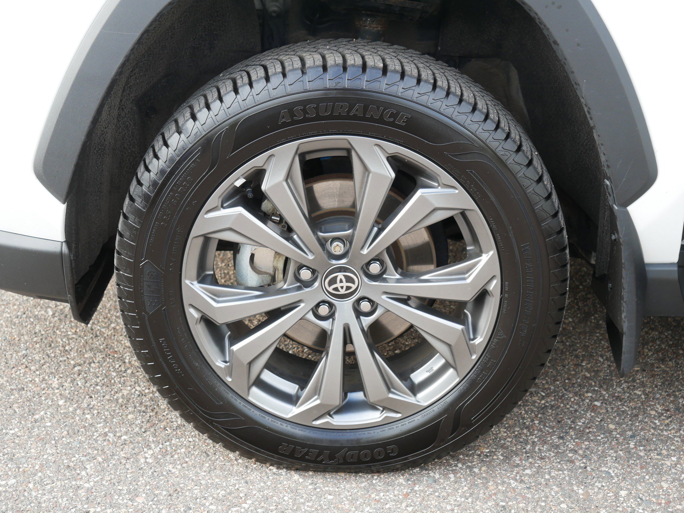Used 2023 Toyota RAV4 XLE Premium AWD/4WD image 15
