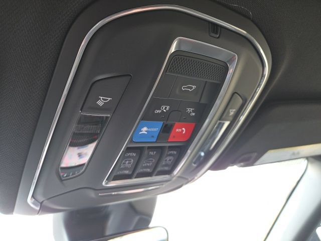 New 2026 Jeep Grand Cherokee Limited w/ Limited Altitude Package AWD/4WD image 13