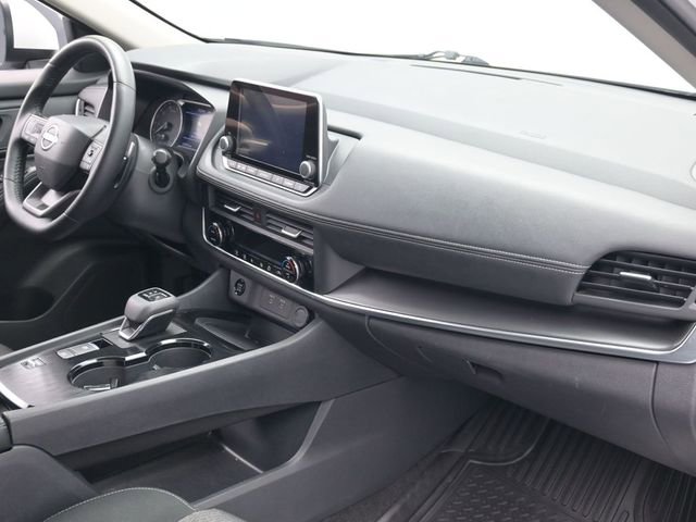 Used 2025 Nissan Rogue SV image 28