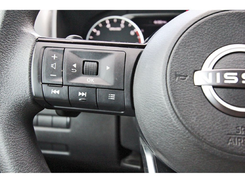 Used 2023 Nissan Rogue SV FWD image 19