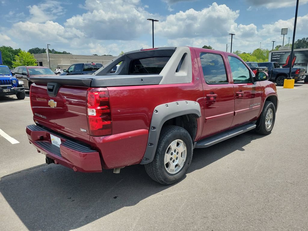 Used 2007 Chevrolet Avalanche LT w/ LT Preferred Equipment Group AWD/4WD image 3