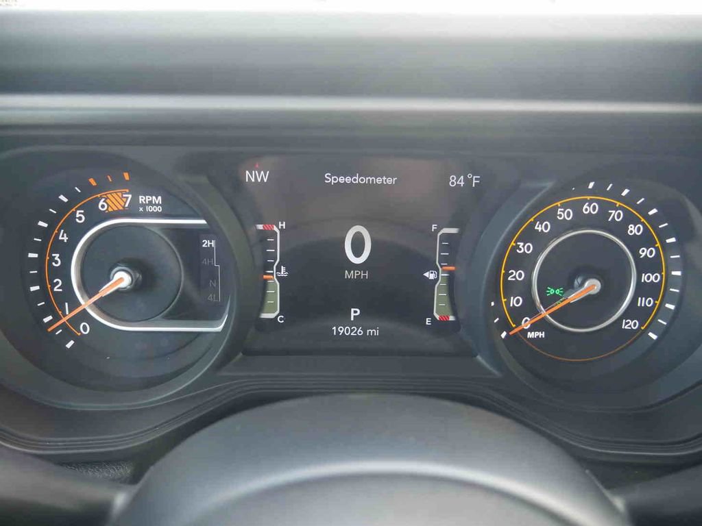 Used 2025 Jeep Wrangler Unlimited Rubicon AWD/4WD image 41