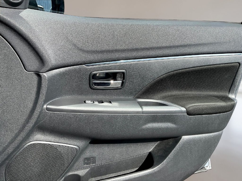 Used 2022 Mitsubishi Outlander Sport LE FWD image 26