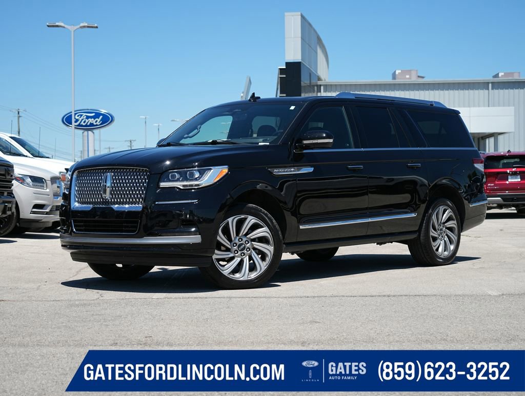 Used 2023 Lincoln Navigator L Reserve AWD/4WD image 1