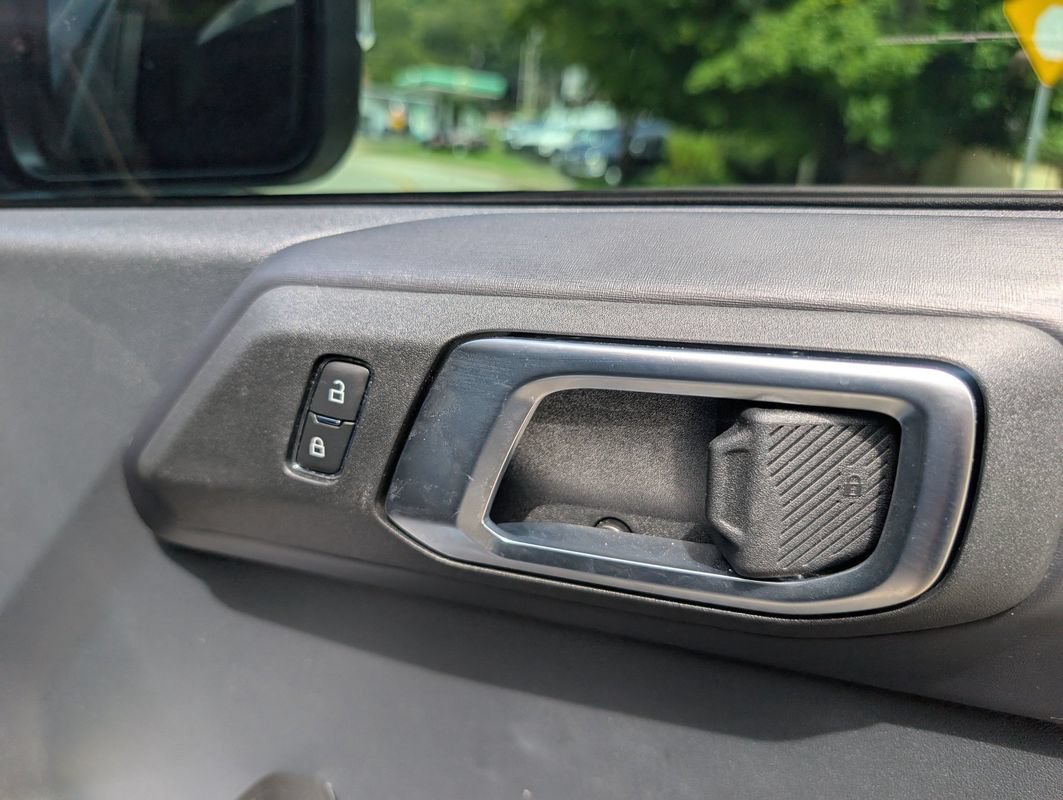 Used 2025 Ford Bronco Badlands AWD/4WD image 38