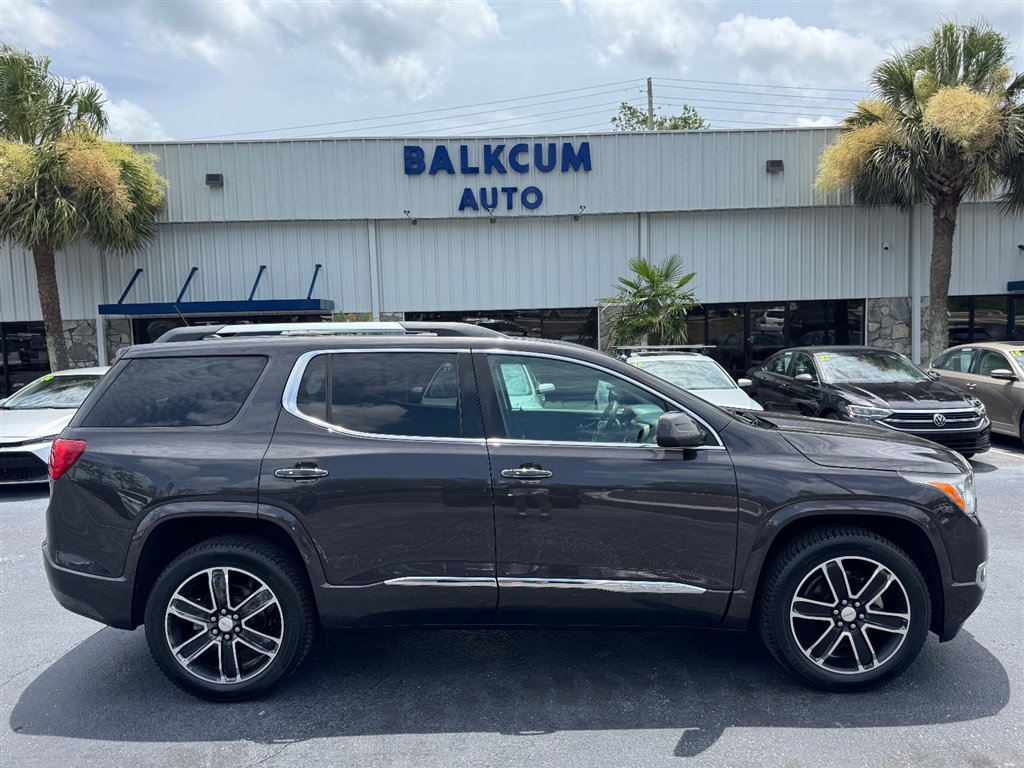Used 2017 GMC Acadia Denali w/ Technology Package FWD image 1