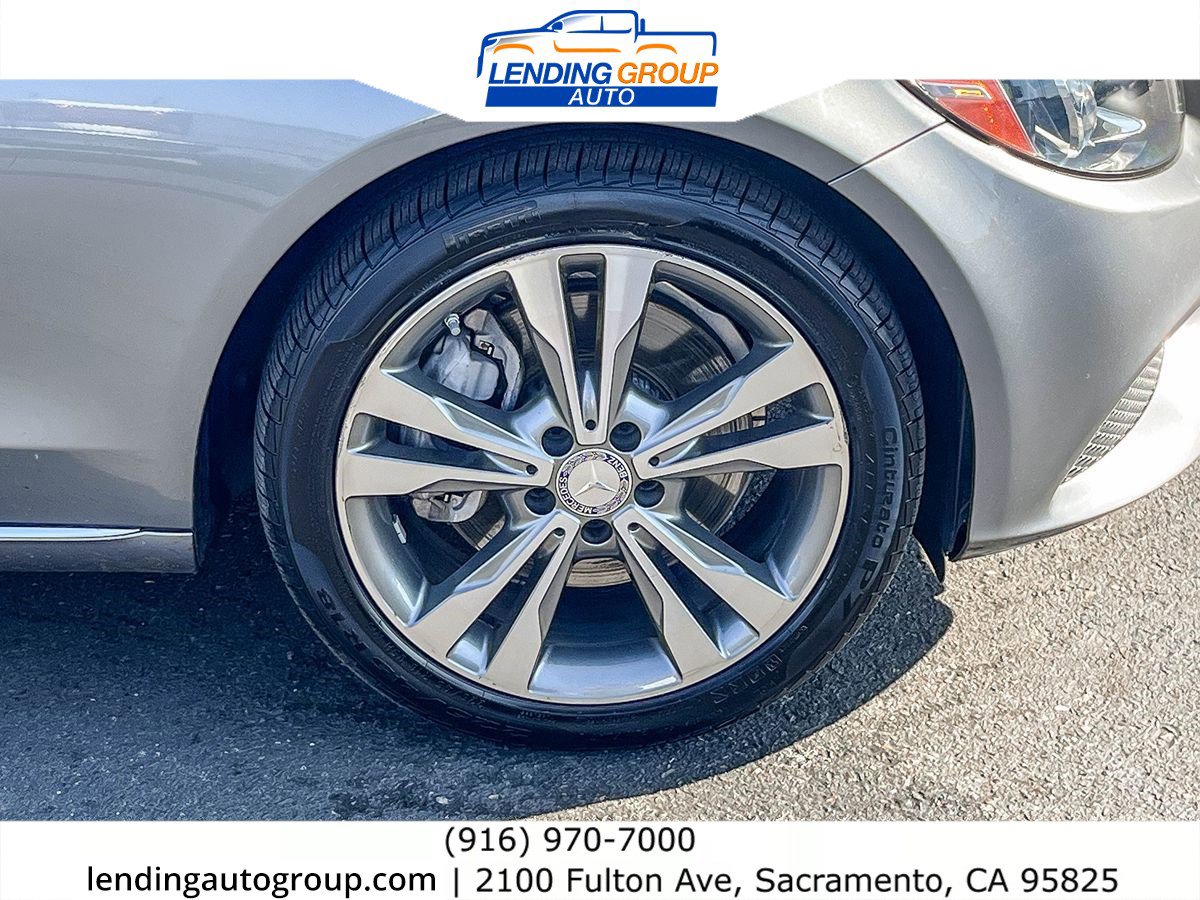 Used 2015 Mercedes-Benz C 300 4MATIC Sedan image 9