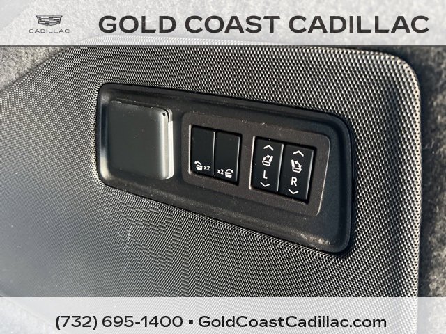Used 2023 Cadillac Escalade Sport Platinum image 17