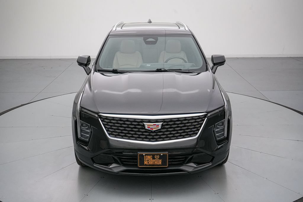 Used 2024 Cadillac XT4 Premium Luxury w/ Active Safety Package AWD/4WD image 9