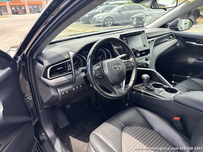 Used 2024 Toyota Camry SE w/ Cold Weather Package FWD image 17