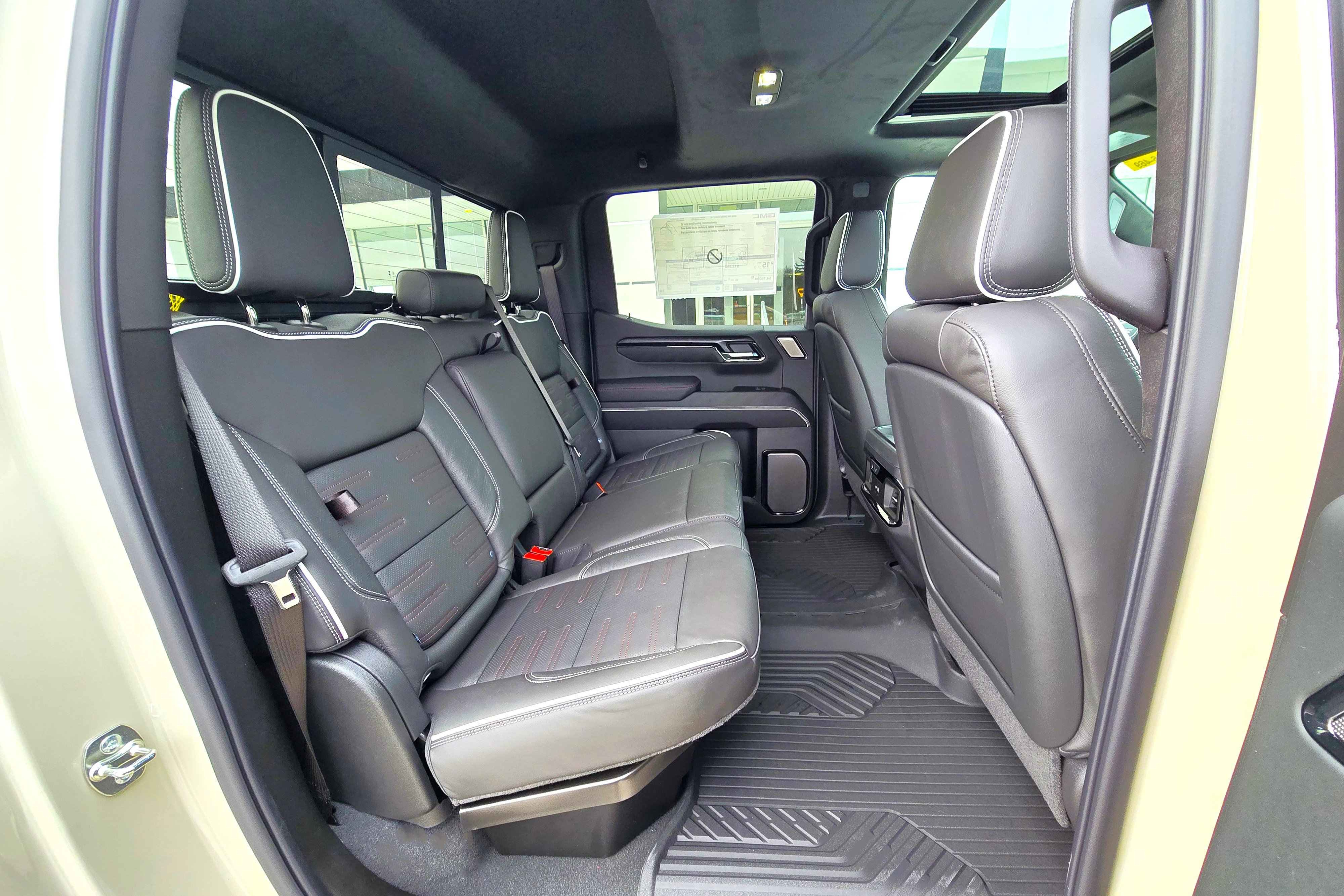 New 2026 GMC Sierra 1500 AT4X w/ AT4X AEV Edition image 18