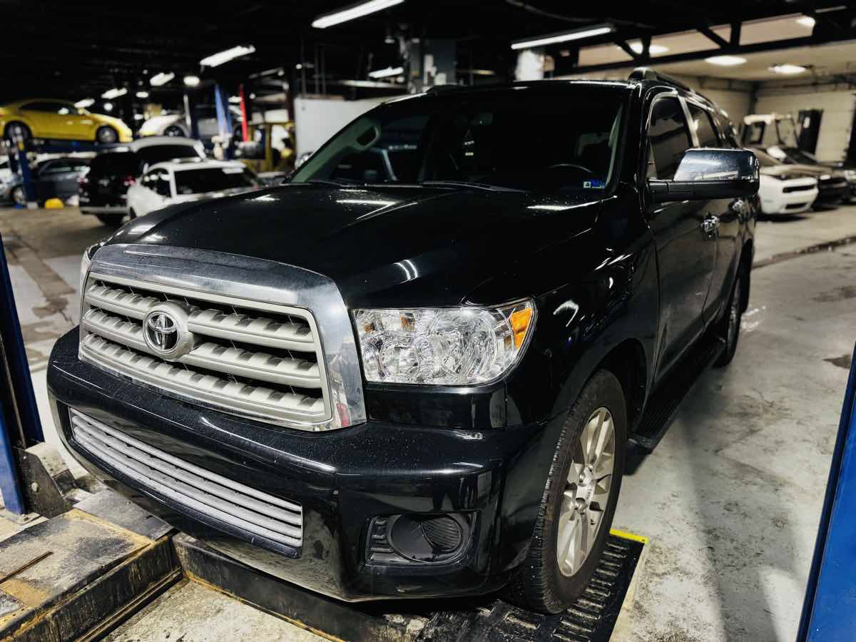 Used 2015 Toyota Sequoia Limited AWD/4WD image 8