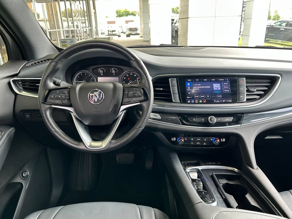 Used 2022 Buick Enclave Essence w/ Sport Touring Edition FWD image 15