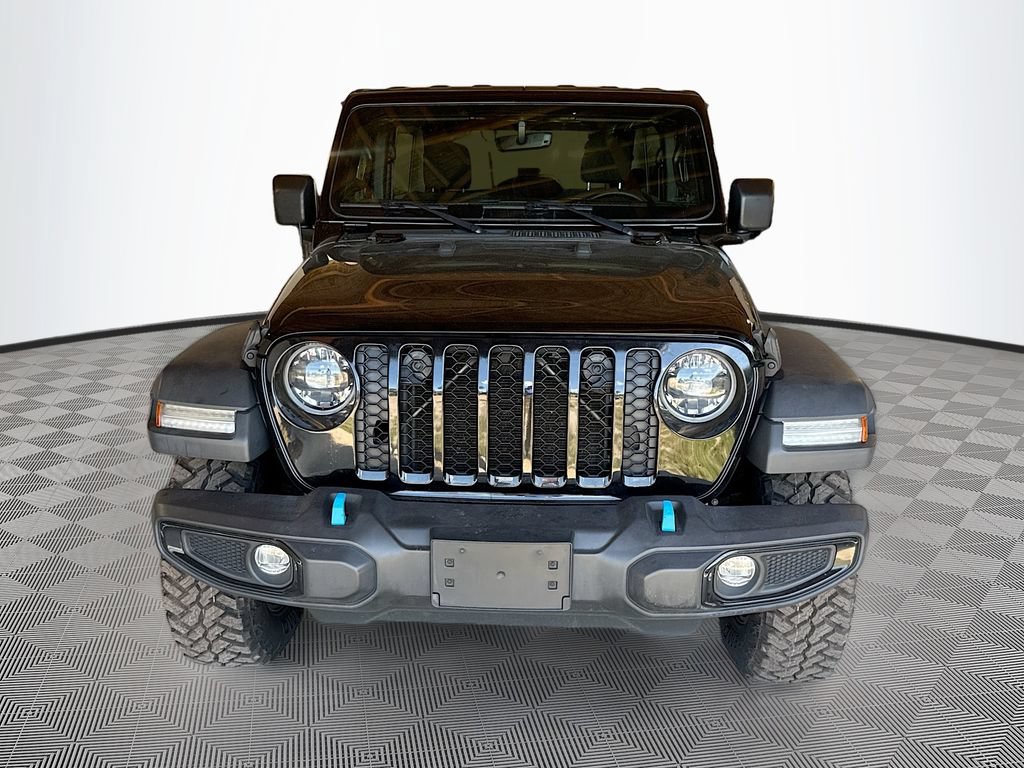 Used 2023 Jeep Wrangler Unlimited w/ Cold Weather Group AWD/4WD image 2