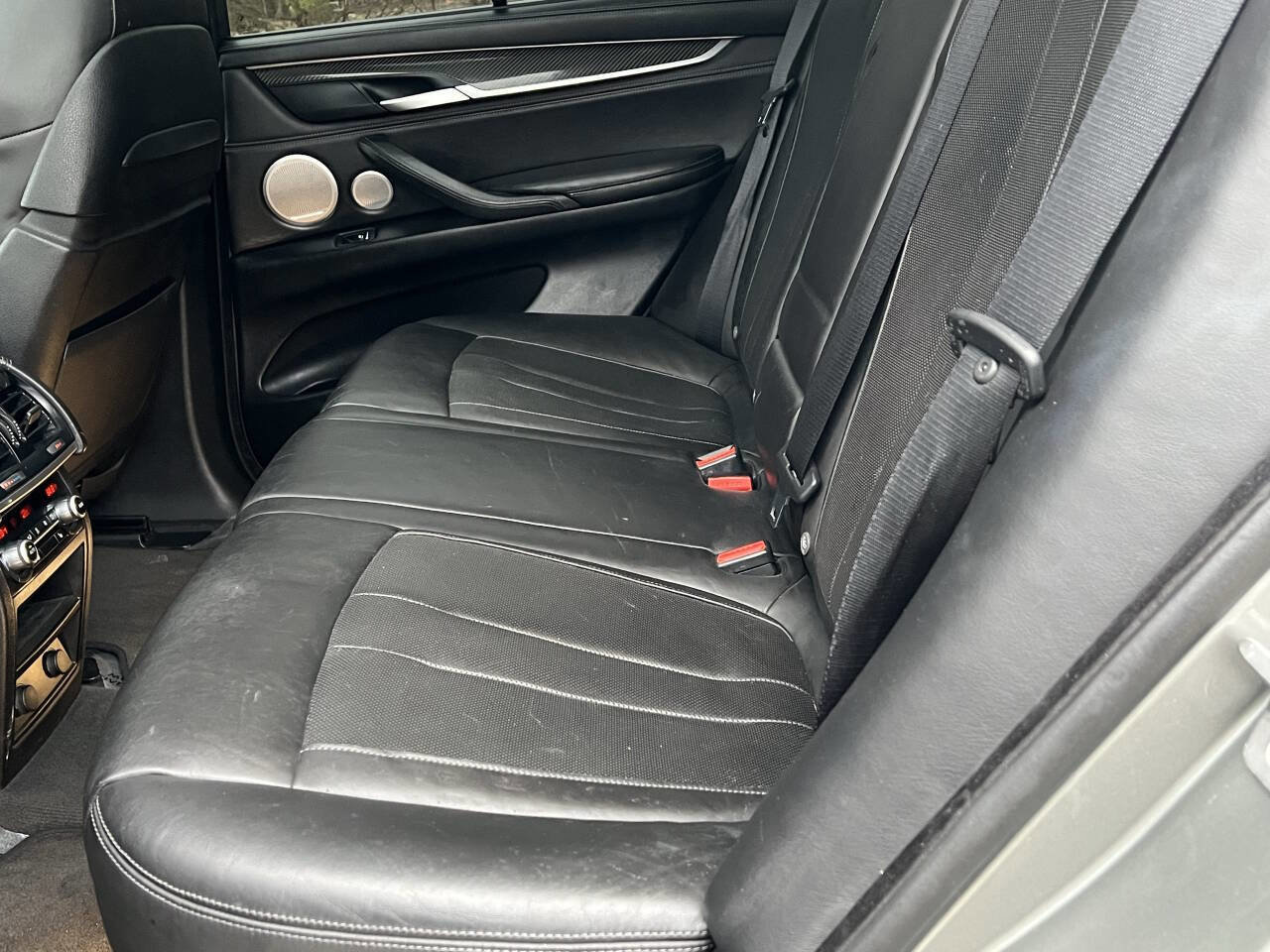 Used 2016 BMW X5 M image 9