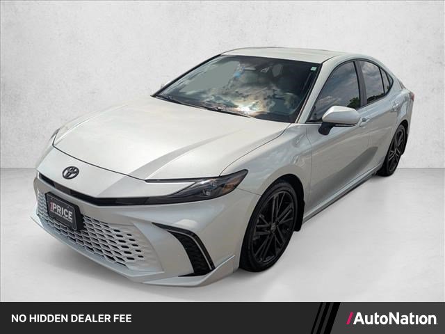 Used 2025 Toyota Camry XSE FWD image 1