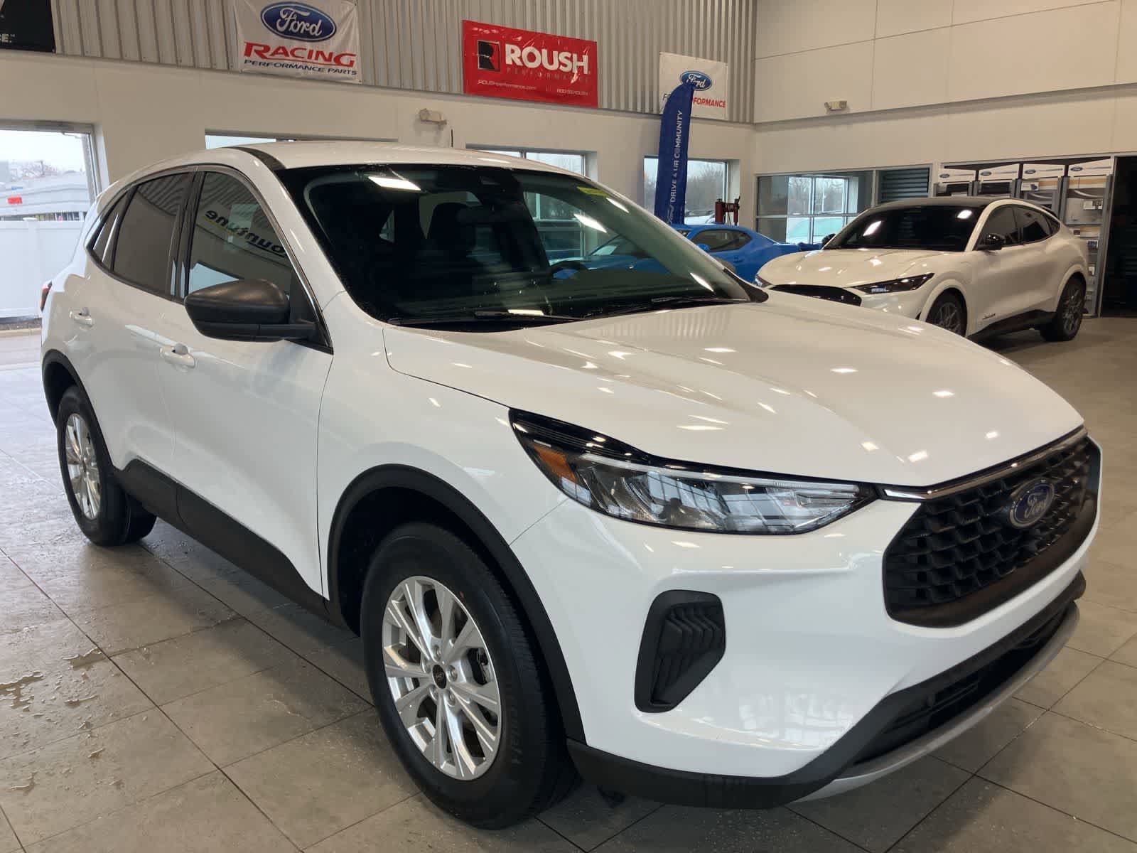Used 2023 Ford Escape Active w/ Tech Pack #1 image 3