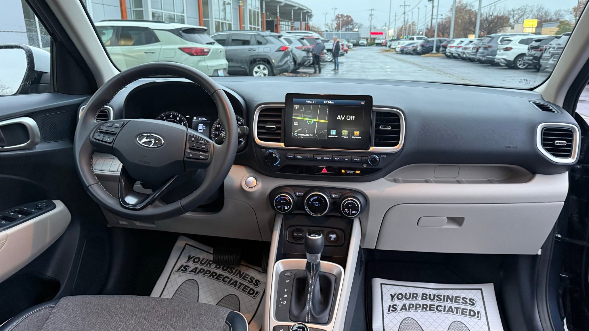 Used 2020 Hyundai Venue image 24