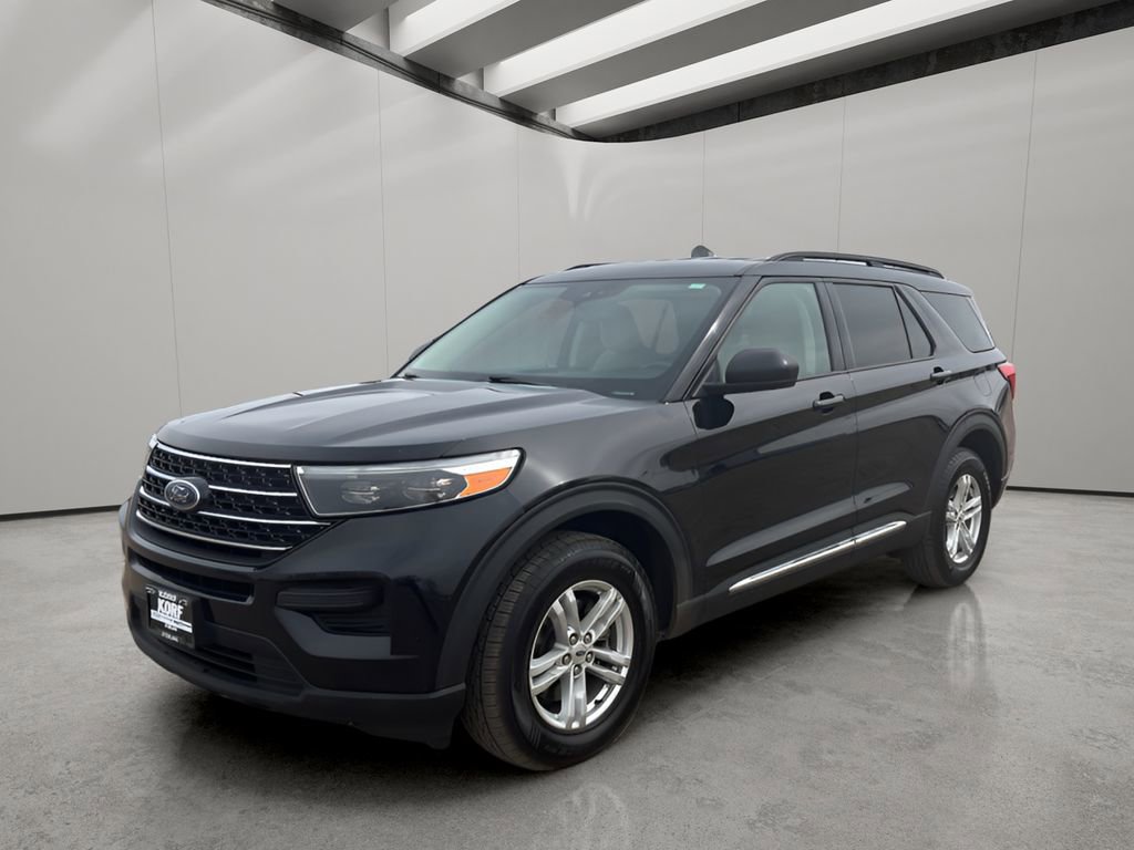 Used 2021 Ford Explorer XLT image 1