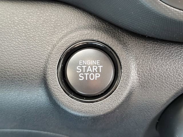 Certified 2025 Hyundai Venue SEL image 23